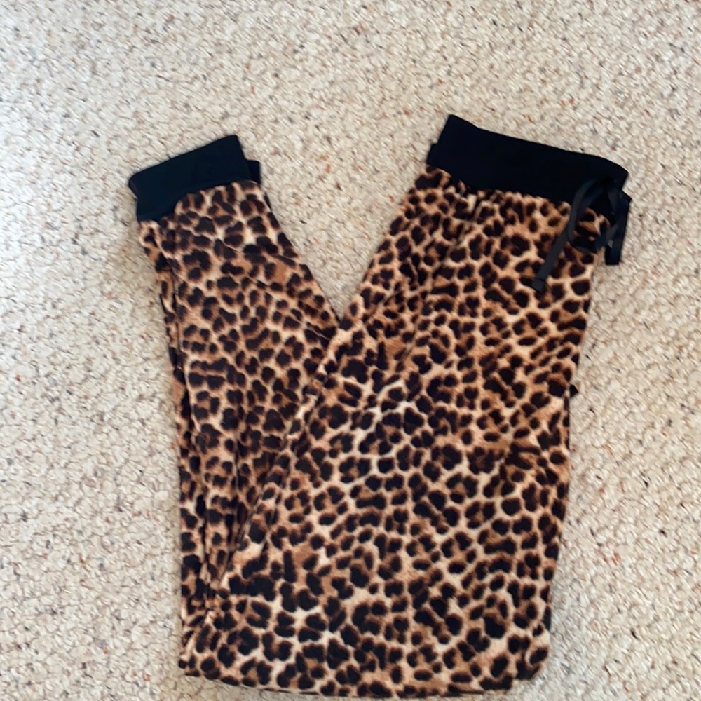Pillowtalk Cheetah Print Loungewear Size Medium